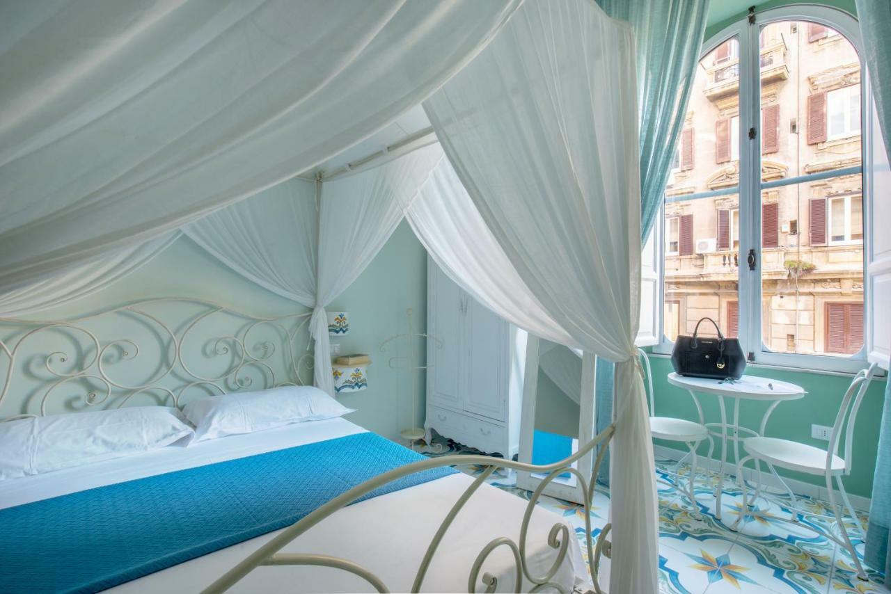 Regina Elena Bed & Breakfast Napoli