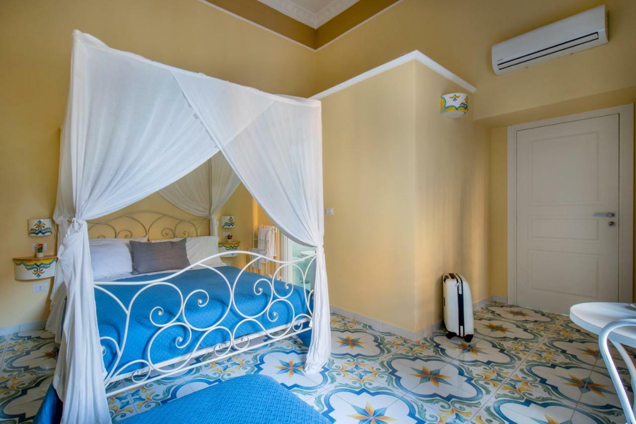 Regina Elena Bed & Breakfast 2*