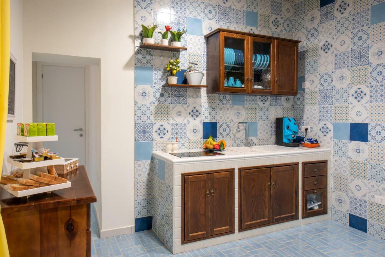 Regina Elena Bed & Breakfast Napoli